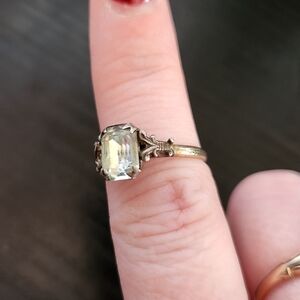 Elegant Gold-Toned Ring with Clear Gemstone